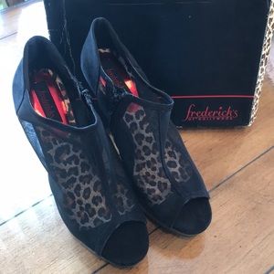 NIB Fredericks of Hollywood. Size 11.